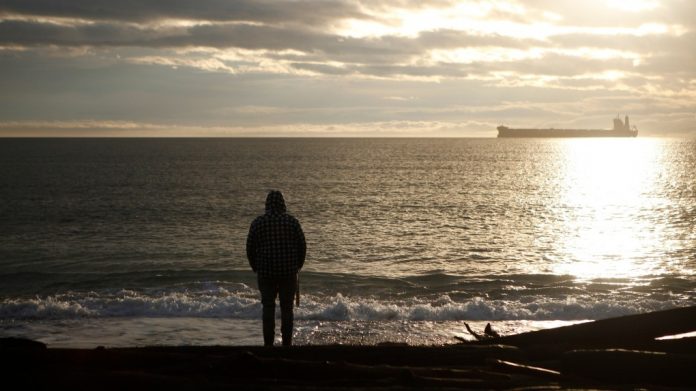 silhouette-of-person-1-6692200-1.jpg 图片