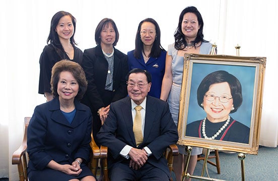 赵安吉与家人合照。Angela Chao 赵安吉与家人合照。Angela Chao