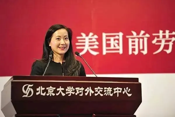 ·2015年，赵安吉在北京大学发表演讲。