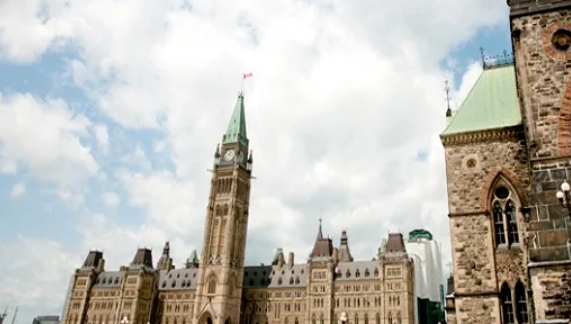 加拿大大选推迟1天 国会议员将多花费1.2亿