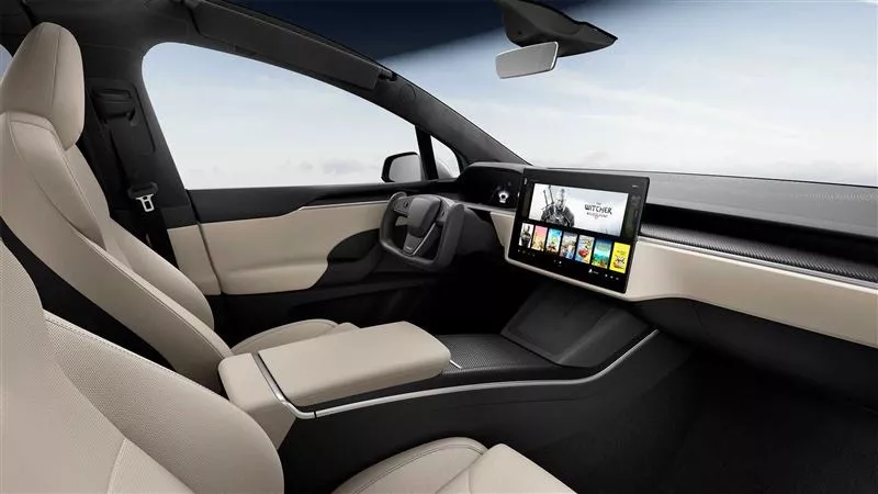 苹果华裔工程师死于自动驾驶车祸 Tesla与家属达和解