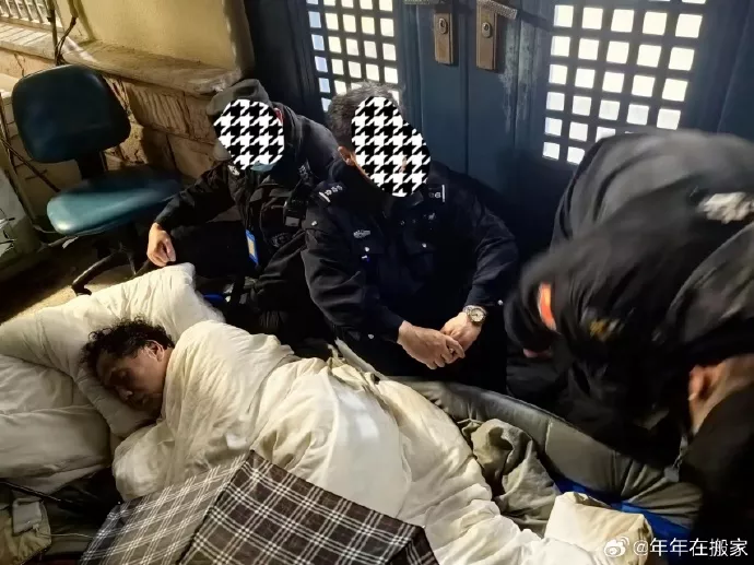 上海实验室遭封 著名病毒学家张永振睡门口抗议