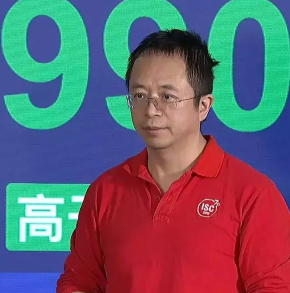 假离婚？周鸿祎高价拍二手迈巴赫 车主竟是前妻