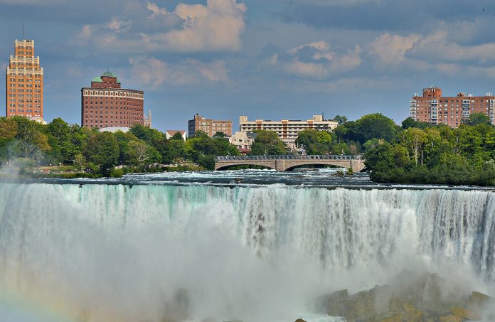 niagara-falls-2112307_1280.jpg 图片