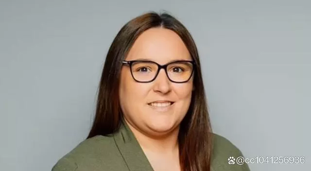 保时捷女高管摔死刚出生的女儿,担忧影响职涯?