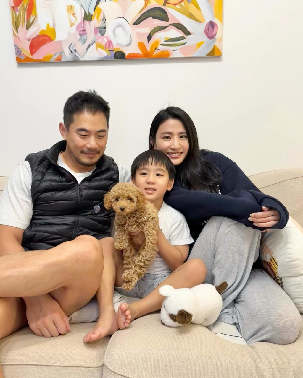 林芊妤为老公诞下一子「伯伯」翟德彦。 林芊妤为老公诞下一子「伯伯」翟德彦。