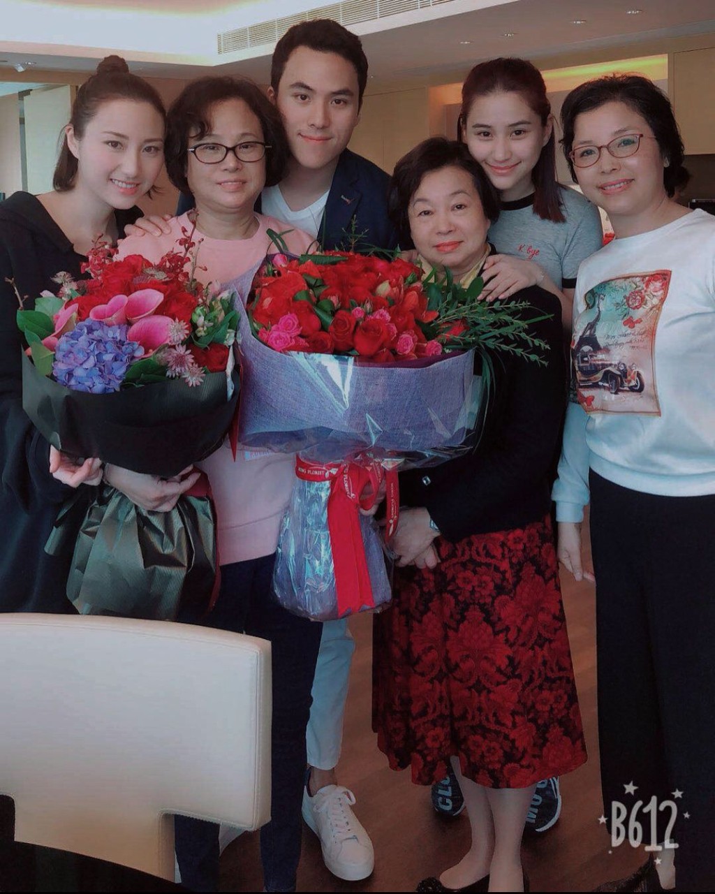 何超云即将成为人妻。 何超云即将成为人妻。
