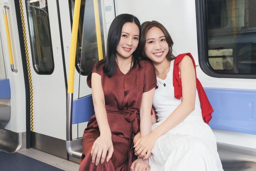 李丽珍与爱女许倚榕感情要好。 李丽珍与爱女许倚榕感情要好。