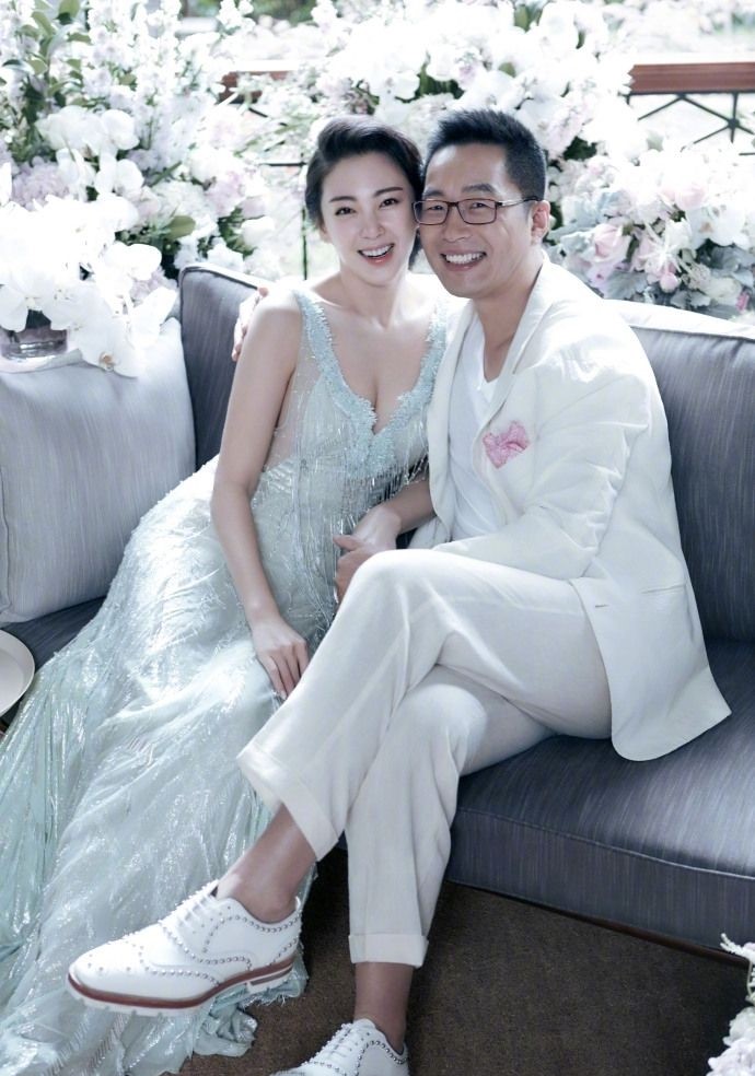 张雨绮与袁巴元于2018年离婚。 张雨绮与袁巴元于2018年离婚。