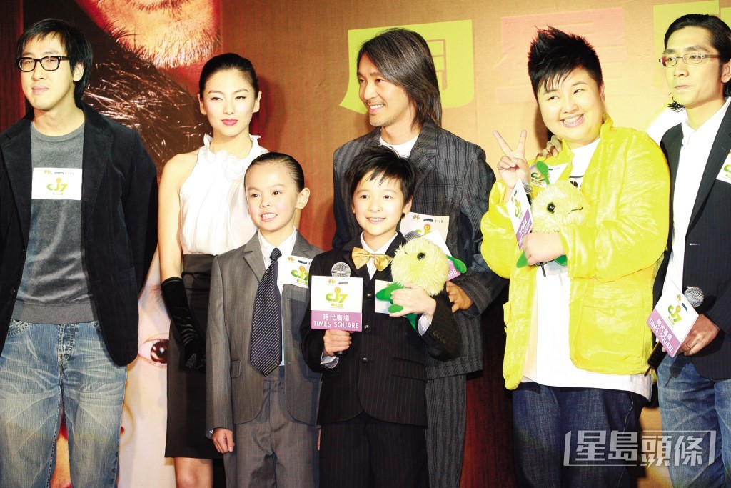 2010年张雨绮向星辉提出解约,之后发展一般。 2010年张雨绮向星辉提出解约,之后发展一般。
