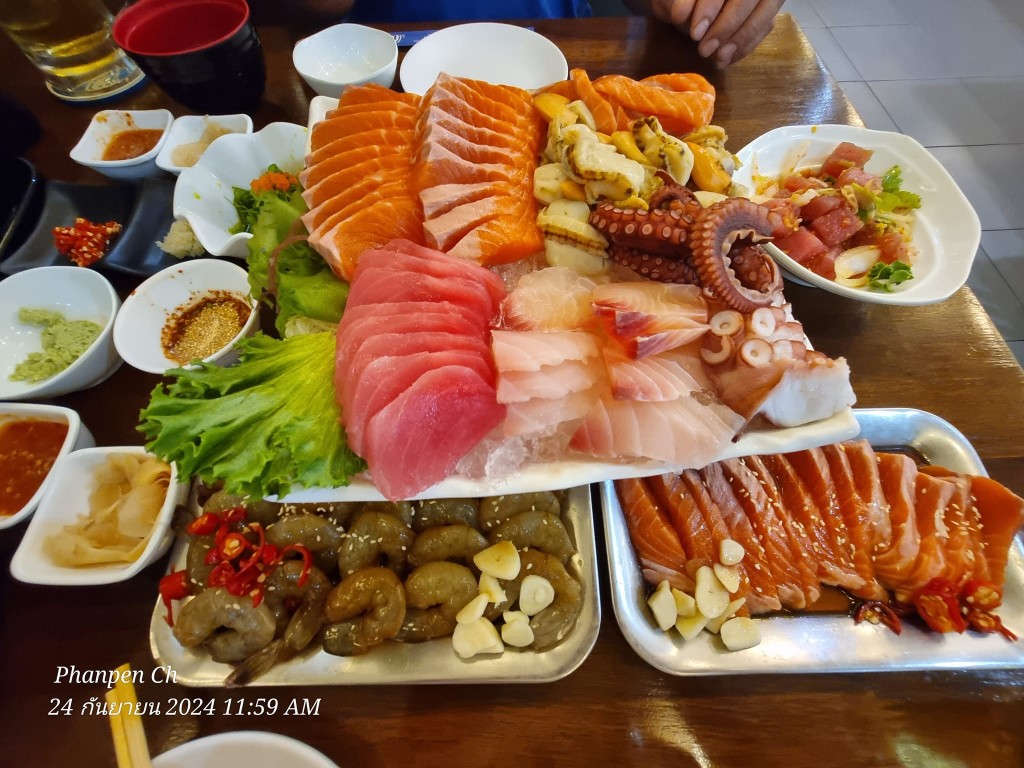 食客大晒任食放题的美食。 facebook 食客大晒任食放题的美食。 facebook