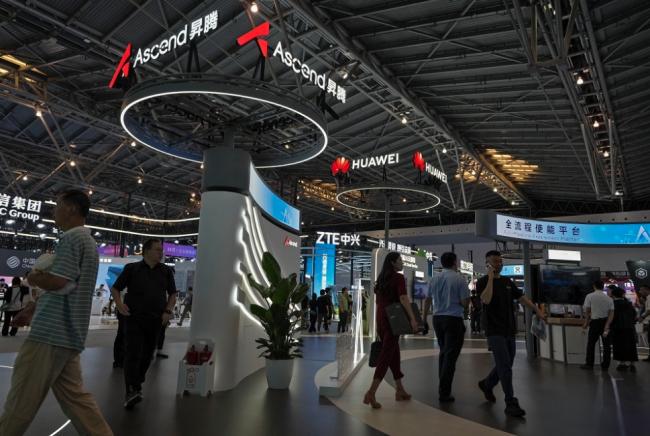 美政府宣布：在世上任何角落使用华为芯片都违法