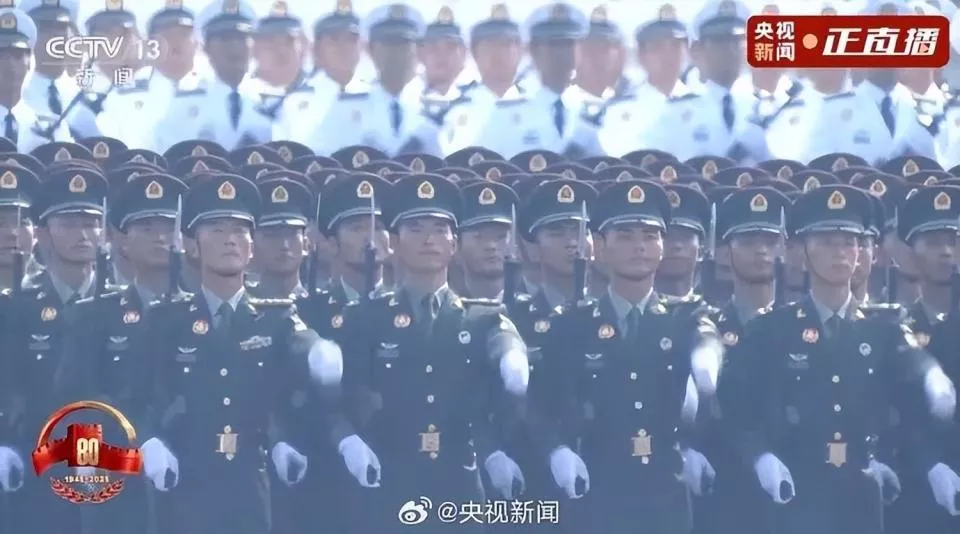 歼20S、DF61导弹，震撼亮相！三支兵种首次亮相