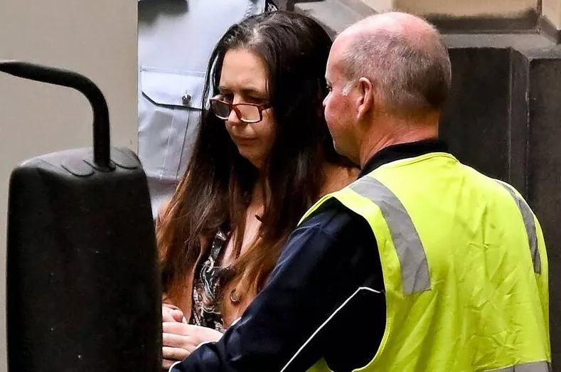 毒菇杀人案:她精心策划死亡午宴 杀3姻亲遭判终身监禁