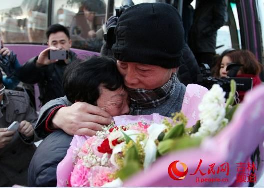 3月4日,吴淑荣和樊海东母子俩,在历经31年分别终于团圆。孙阳摄
