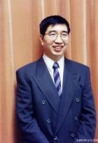 夫妻父母团聚、LMIA 人道移民  移民难民庭上诉 各类移民签证 EE、各类延签，儿童和家庭助理移民,  枫叶卡公民申请 招聘留学生代理