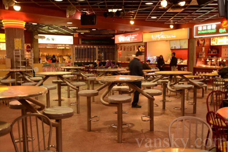 200303010453_crystal-mall-food-court.jpg