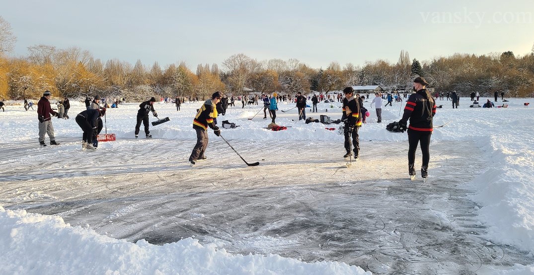 220101225107_trout-lake-vancouver-ice-skating-december-31-2021-f.jpeg